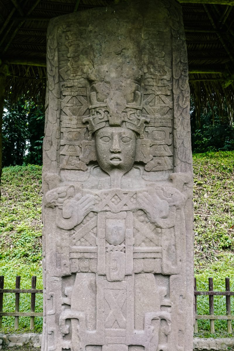 Discover beautiful Mayan ruins and stelae | Quirigua archaeological national park in Guatemala