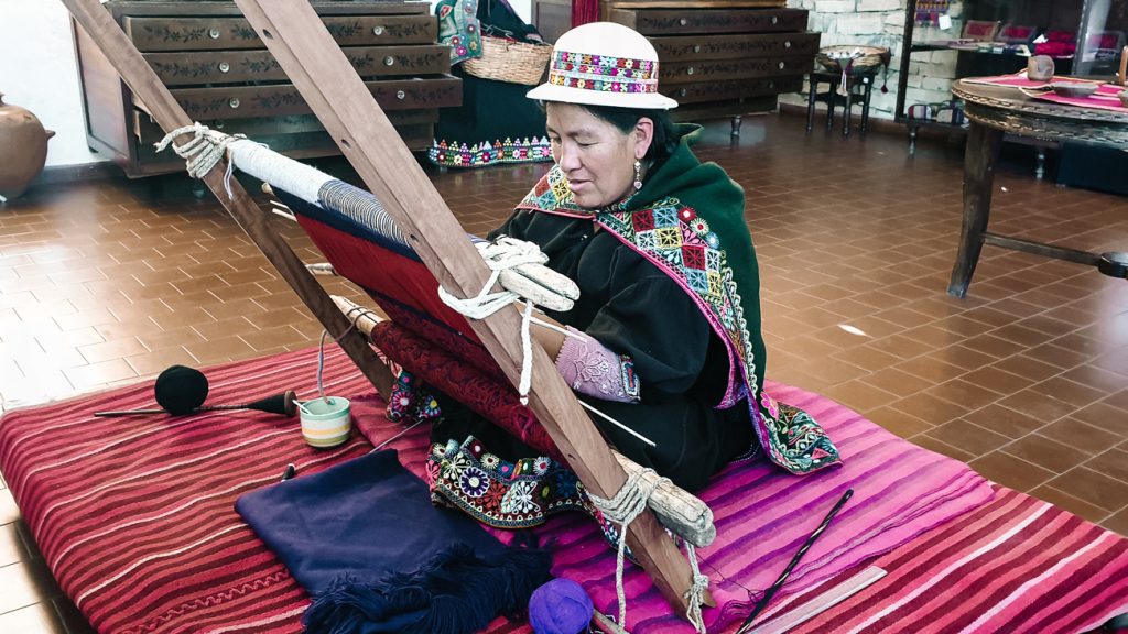 Het Museo de Arte Indígena Asur is een museum over handwerk en weefkunst in Sucre Bolivia.