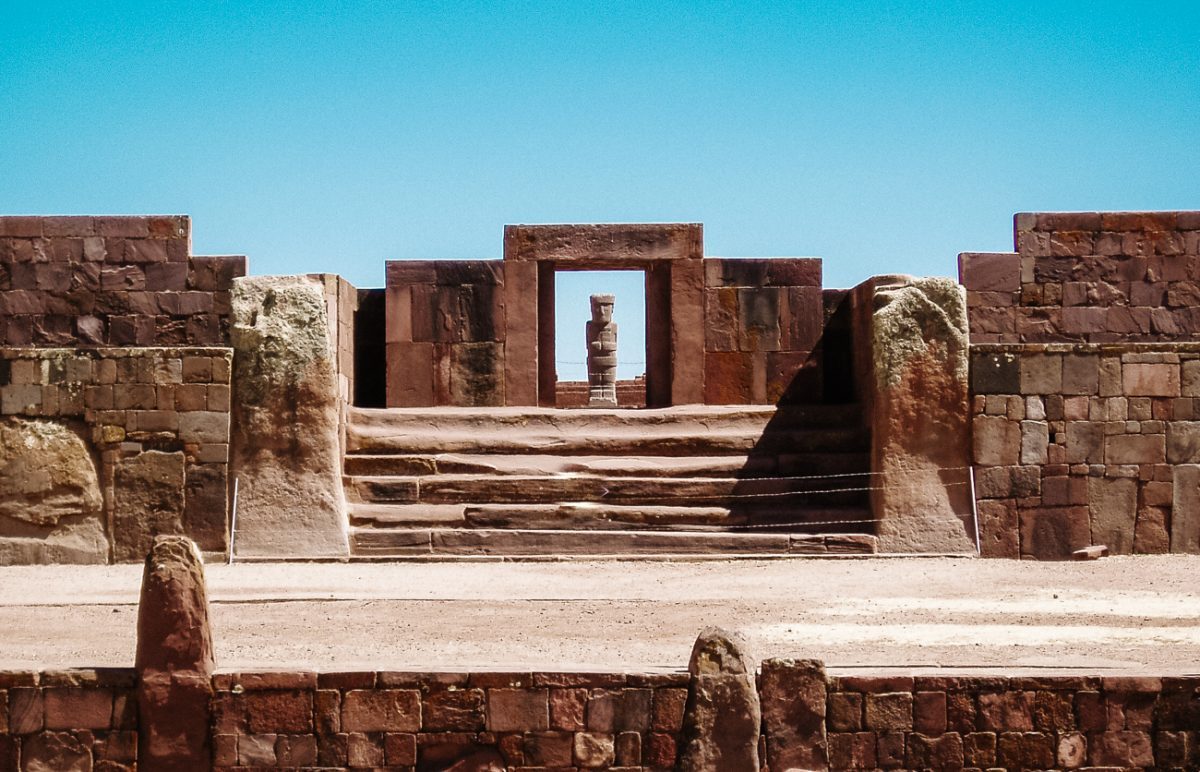 Temple Kalasasaya Tiwanaku in Bolivia