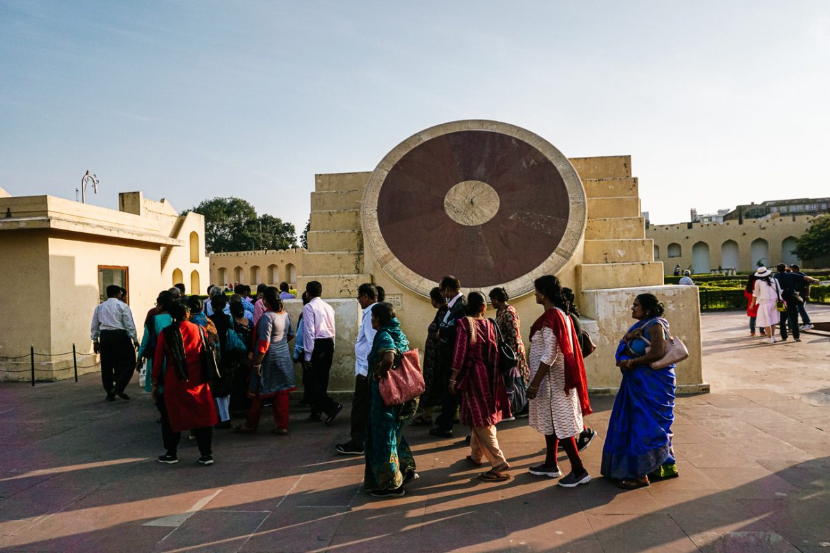 Jantar Mantar betekent rekeninstrument en is een groot openlucht observatorium in het centrum van Jaipur India. 