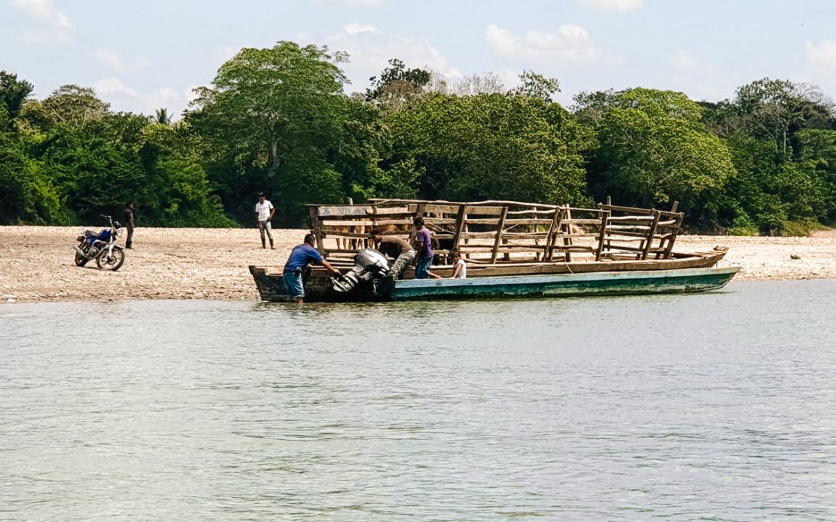 Boottocht over de Usumacinta rivier.