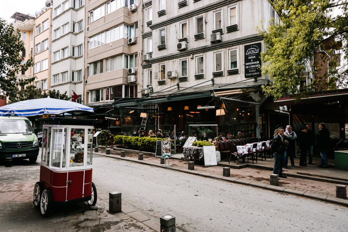 restaurant straat in Istanbul