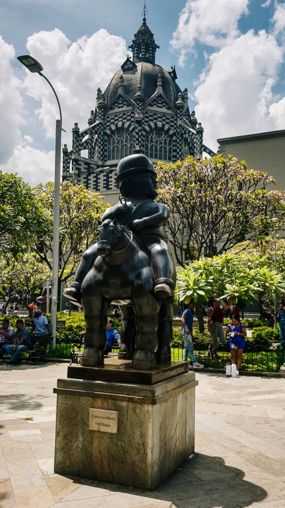 Plaza Botero, is een van de  top bezienswaardigheden en meest bezochte plekken van Medellin in Colombia. 