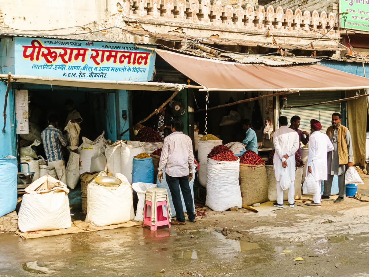 Bazaar in Bikaner.
