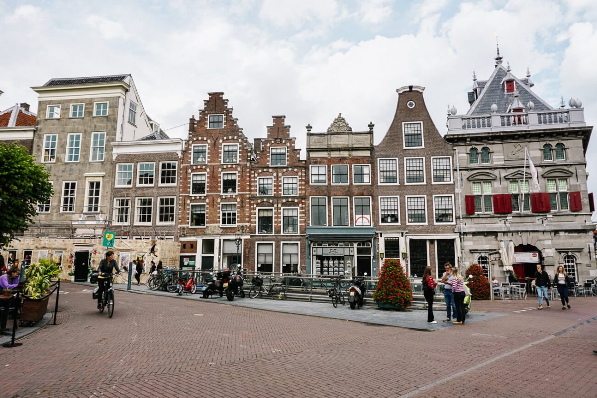 The center of Haarlem consists of many cobblestone streets, historical buildings and medieval architecture and is worth exploring, because if its great amount of things to do.