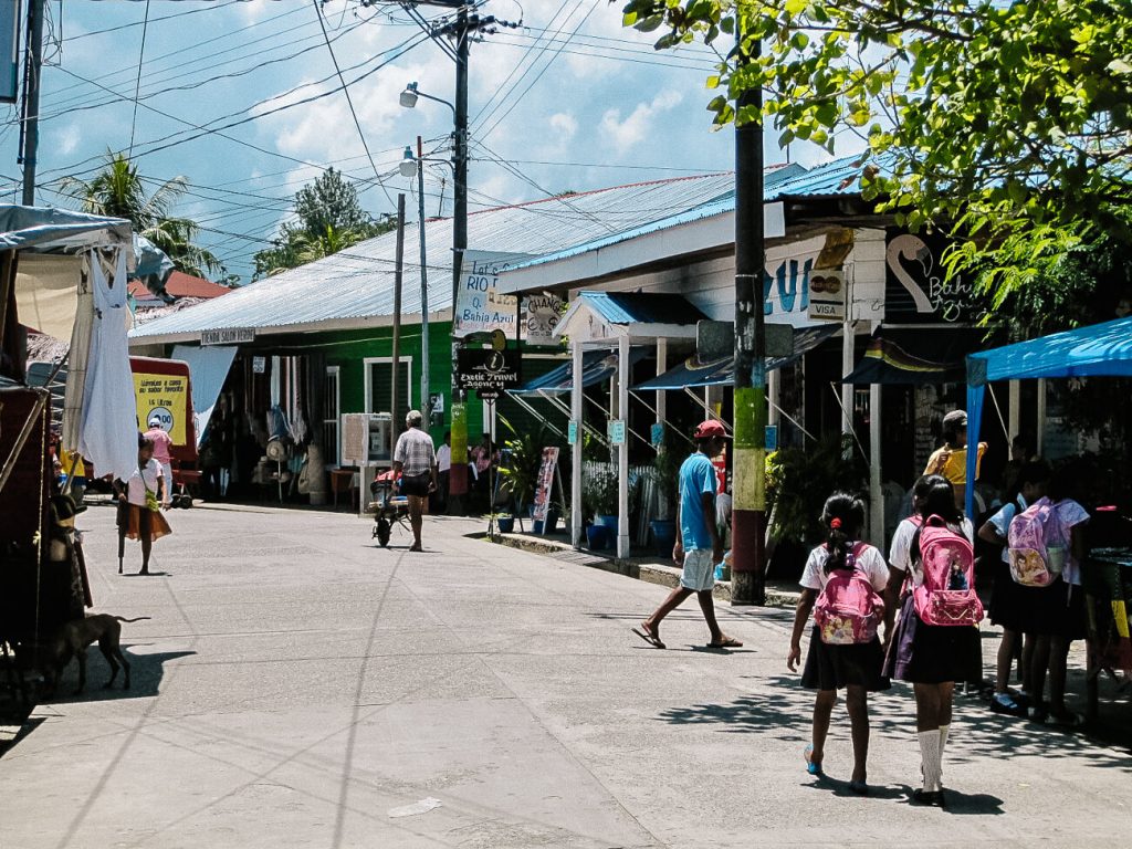 Livingston - een van de Guatemala bezienswaardigheden aan de Caribische kust.