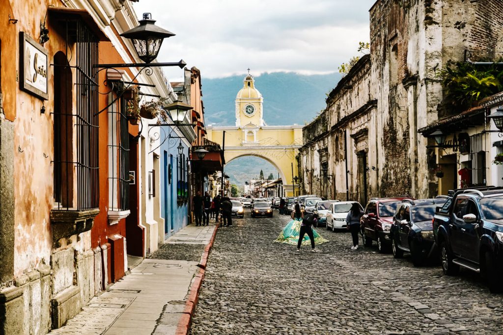 Santa Catalina boog - een van de karakteristieke bezienswaardigheden in Antigua Guatemala.