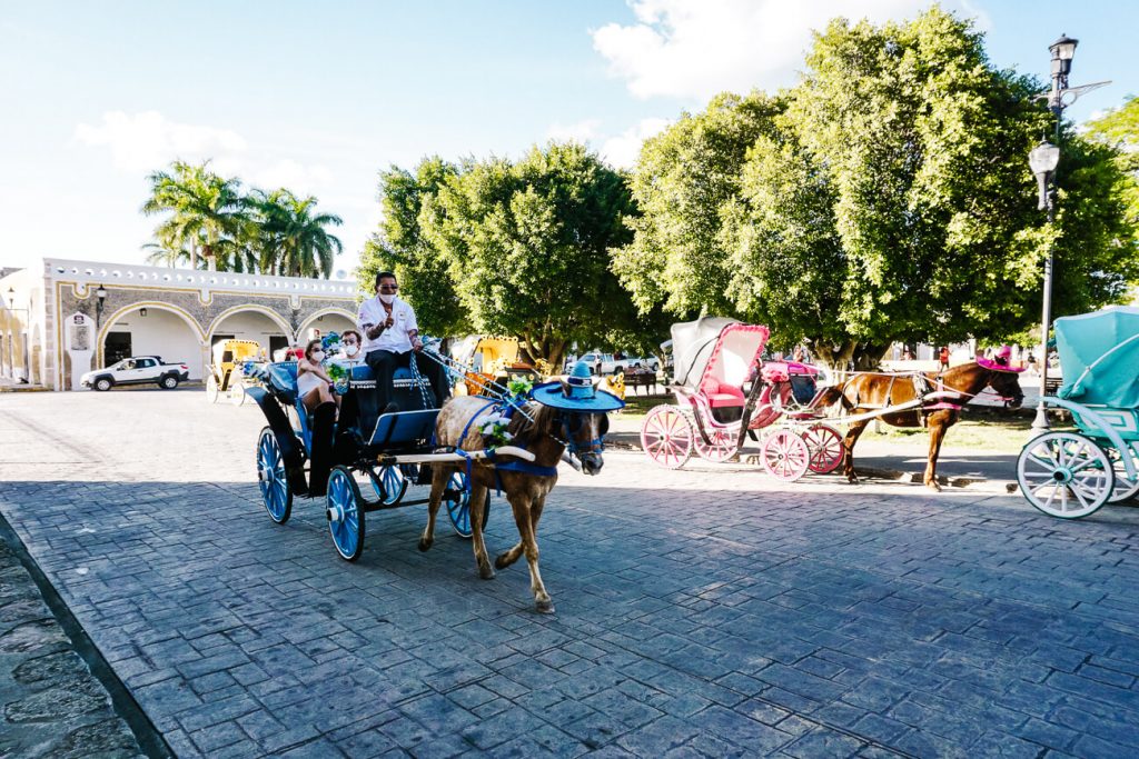 explore the yellow city of Mexico by carriage