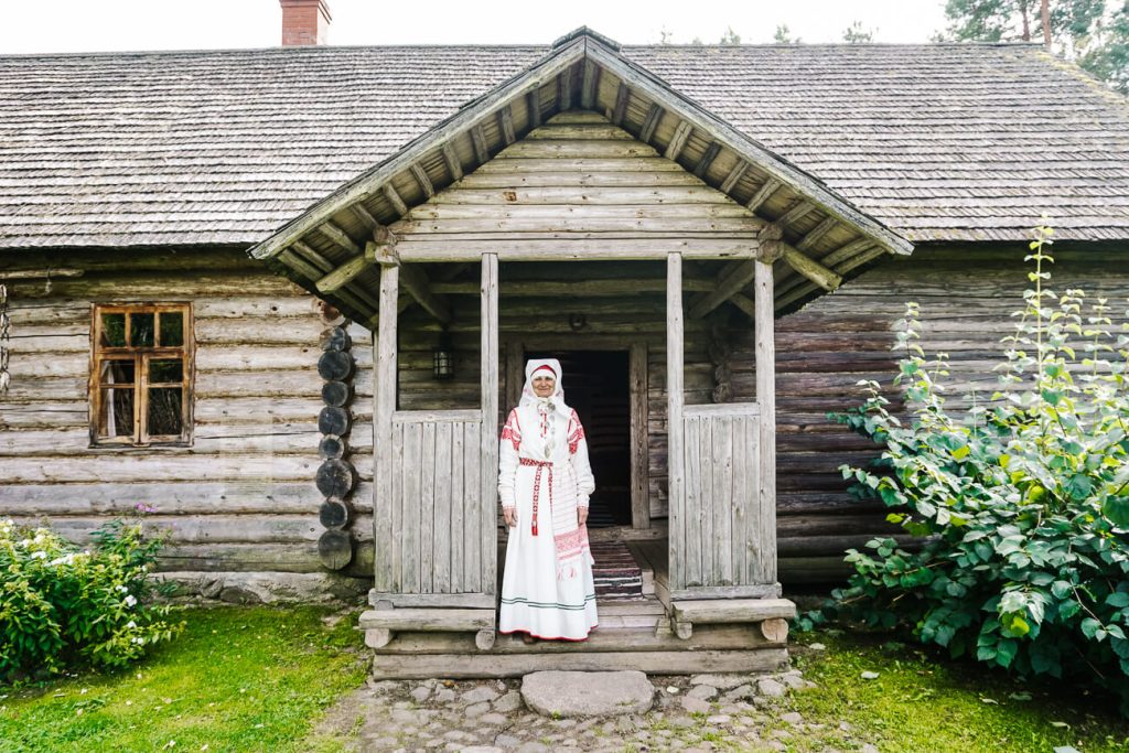 Seto woman in Setomaa, discover the best things to do in South Estonia