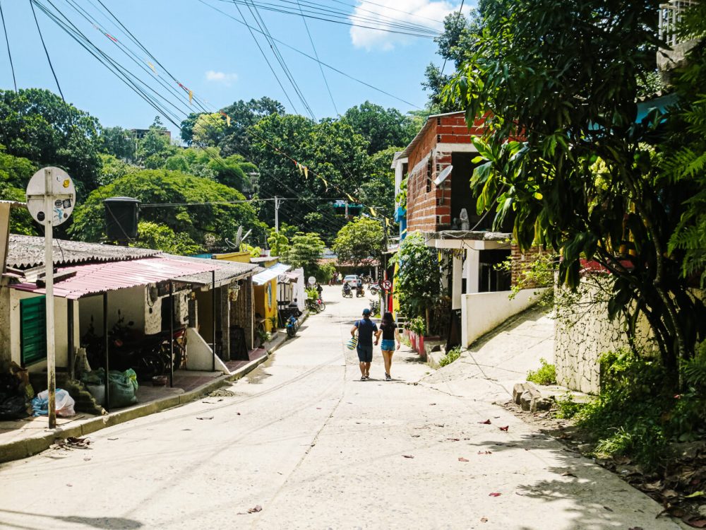 Straatje in Minca Colombia.