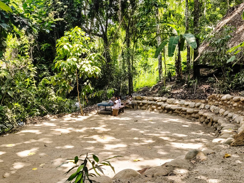 hiken en dorpjes bezoeken rondom One Santuario Natural in Colombia is een leuke dagexcursie
