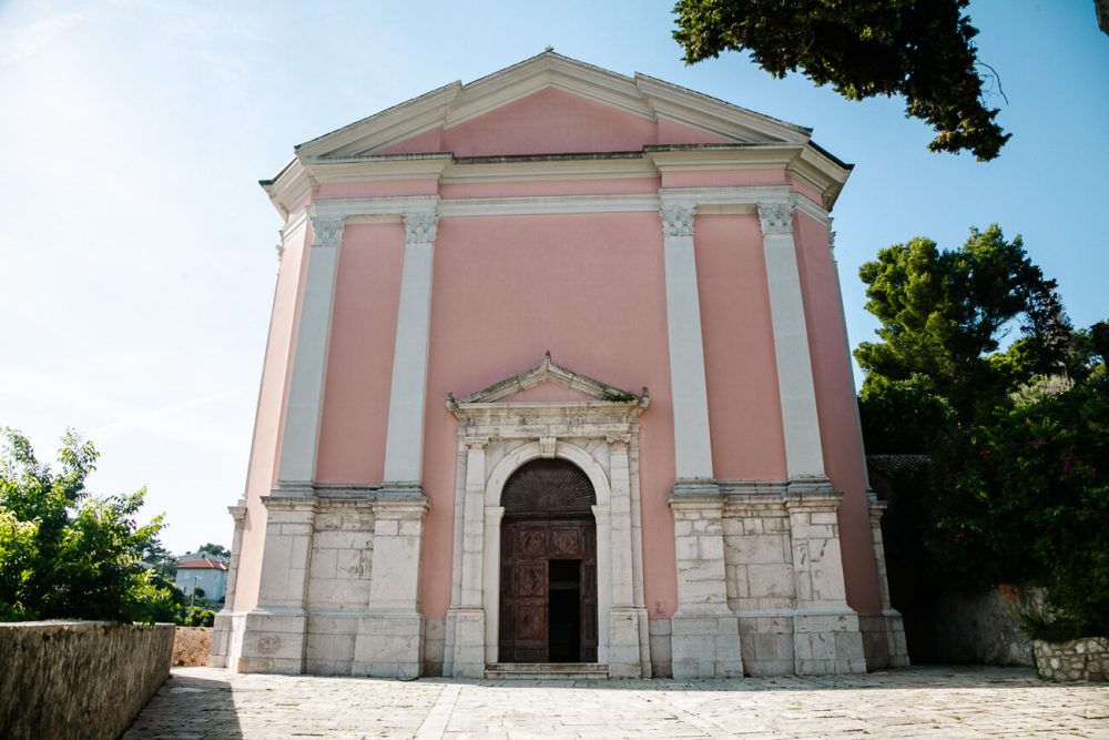 kerk in Veli Losinj, eiland in Kroatie