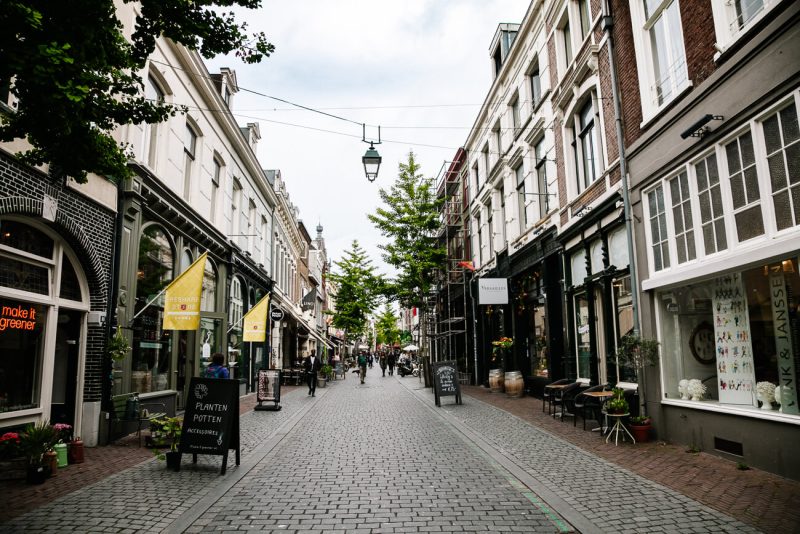 The Lange Hezelstraat is a lovely street with a history. It is one of the oldest shopping streets in the Netherlands (since 1880) and therefore one of the things to do in Nijmegen, if you like shopping.