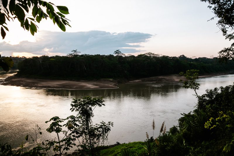 uitzicht op Tambopata rivier