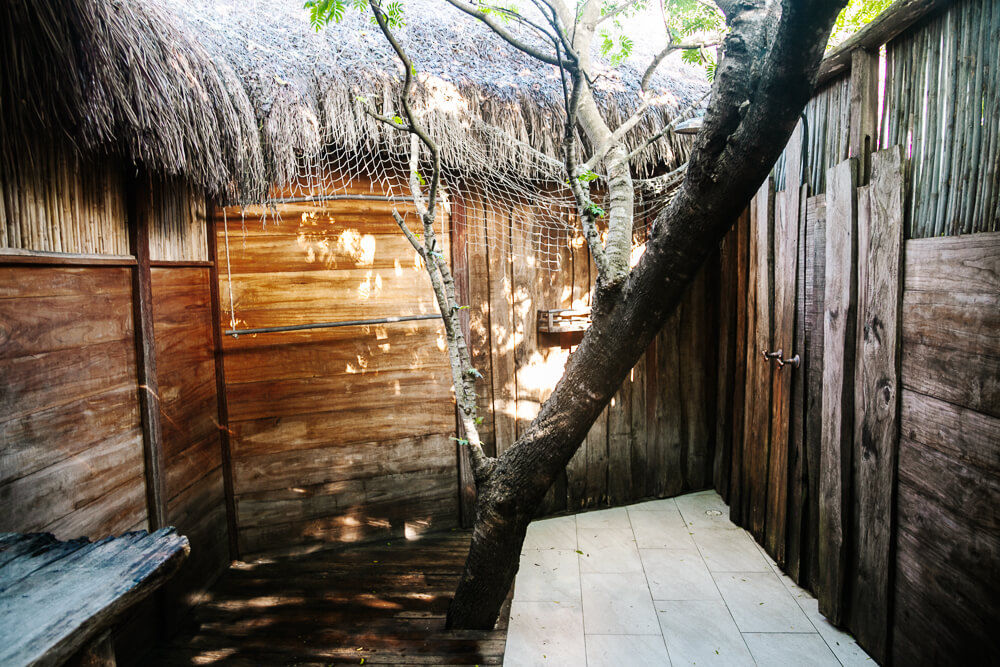 Badkamer in bungalow van Awatawaa Ecolodge.