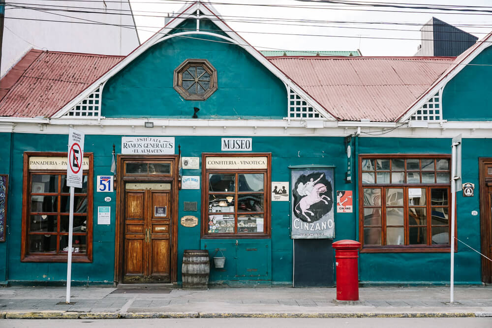 Ramos Generales is een van de meest bijzondere restaurant bars in Ushuaia.