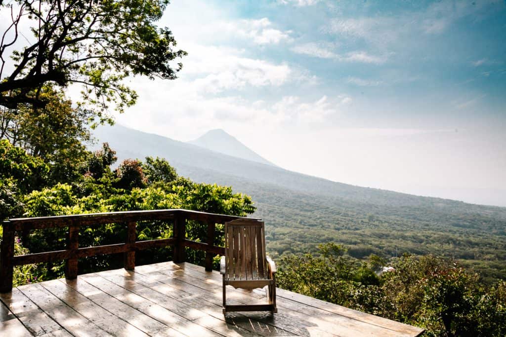 Casa 1800 Los Naranjos is located on a mountain near the village of Los Naranjos. What started as a restaurant grew into a true hotspot, where many visitors come to take a picture on the platform with the famous chair, overlooking the Izalco volcano.