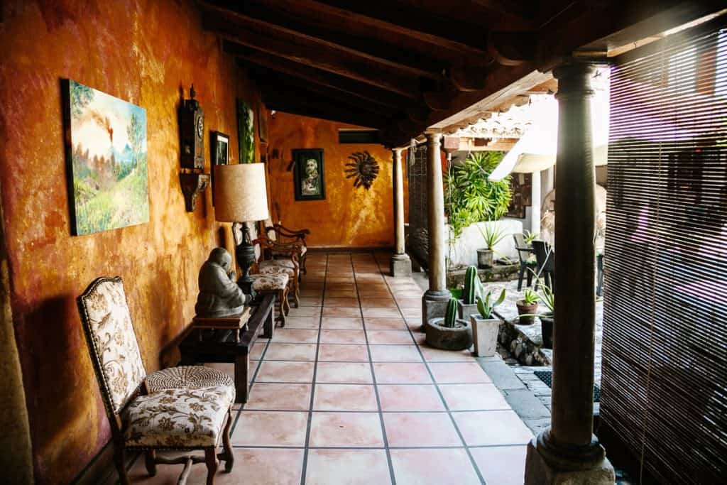 Another nice place to stay in Suchitoto in El Salvador is Los Almendros de San Lorenzo, which consists of a number of colonial buildings and two large courtyards.