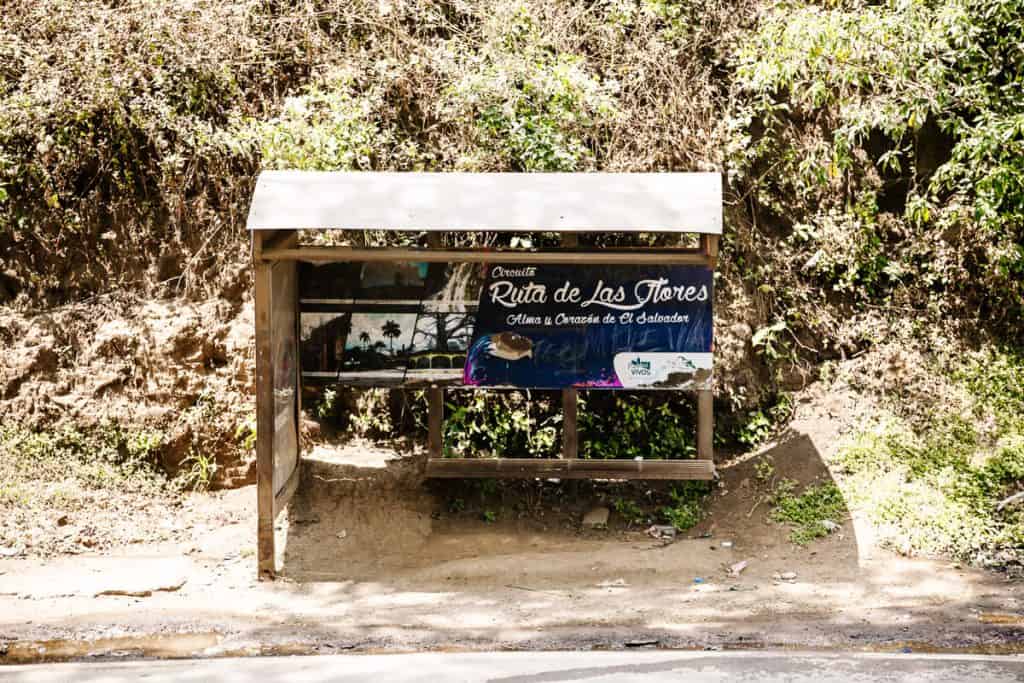 Alles wat je wilt weten over de Ruta de las Flores in El Salvador, de dorpjes, bezienswaardigheden, activiteiten, vervoer, hotels en fijne restaurants.