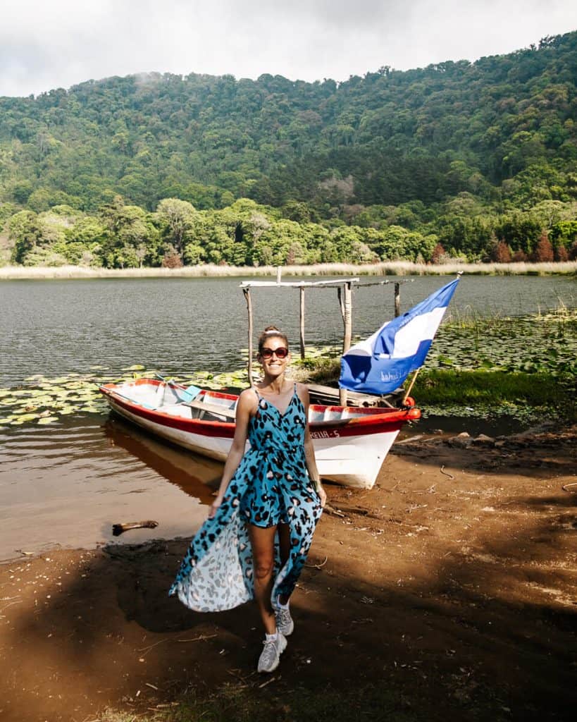 Een van de bezienswaardigheden op de Ruta de las Flores in El Salvador is Laguna Verde.