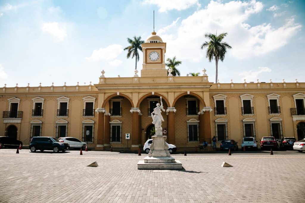Santa Ana is the second city of El Salvador and the capital of the province.