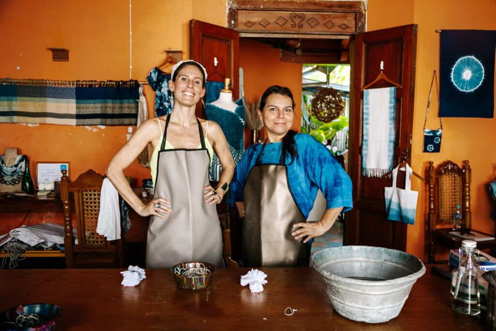 Deborah at Arte Iñil - for an Indigo workshop, one of the typical things to do in Suchitoto El Salvador.