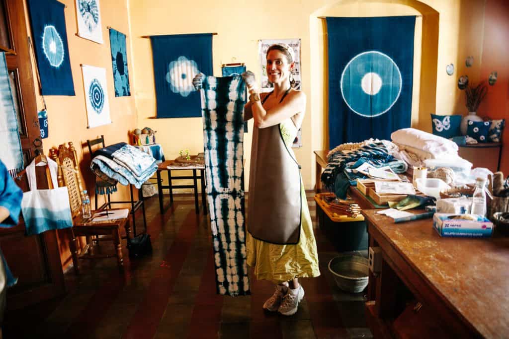 Deborah at Arte Iñil - for an Indigo workshop, one of the typical things to do in Suchitoto El Salvador.