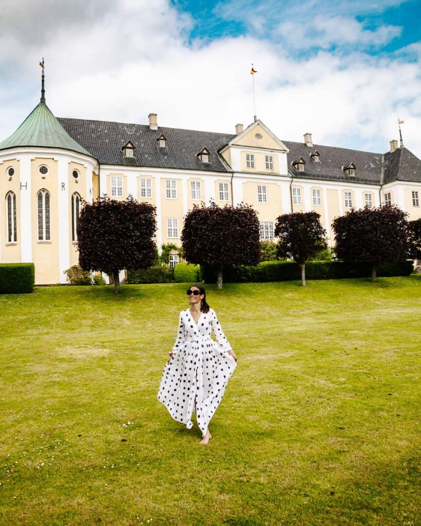 Een van de kastelen die je in Zuid Seeland Denemarken kunt bezoeken is het Gavnø Slot, een mooi rococo kasteel uit de 12e eeuw dat je onderdompelt in de geschiedenis van de voormalige bewoners.