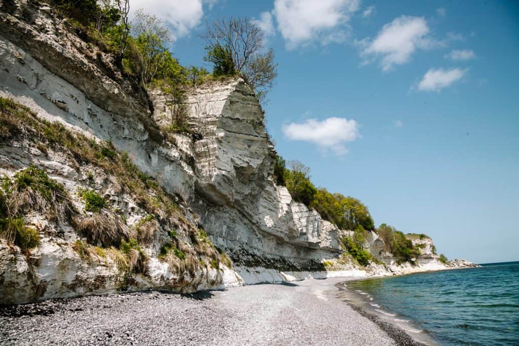 Een andere indrukwekkende reeks krijtrotsen en bezienswaardigheden in Denemarken is Stevns Klint, met hoogtes tot wel 40 meter.