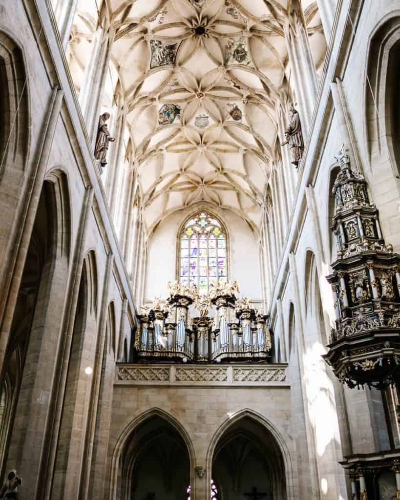 One of the famous things to do in Kutna Hora is to visit is the Saint Barbara Church. 