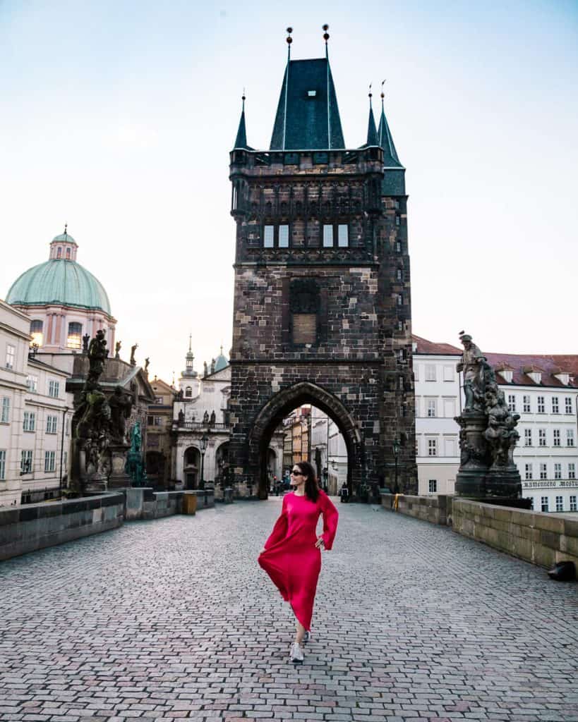 One of the most characteristic sights and things to do in Prague is without a doubt the Charles Bridge, or Karluv Most. 