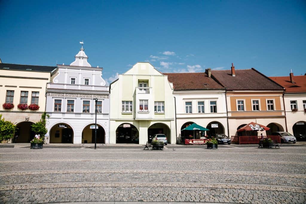 Mělník is een stadje in de regio Centraal-Bohemen, idyllisch gelegen op de plek waar de rivieren Elbe en de Moldau samenkomen, gelegen in de omgeving van Praag in Tsjechie. 