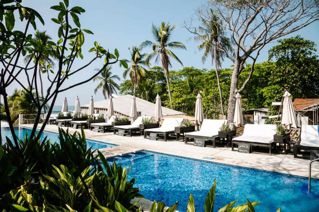 Ontdek Hotel Palo Verde in El Zonte El Salvador, een paradijs voor strand- en surfliefhebbers en een plek waar je niet meer weg wilt.