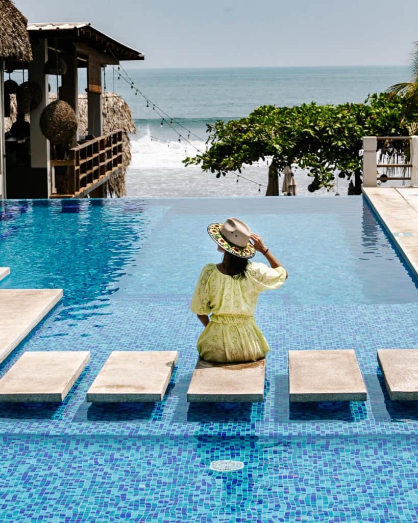 Ontdek Hotel Palo Verde in El Zonte El Salvador, een paradijs voor strand- en surfliefhebbers en een plek waar je niet meer weg wilt. 