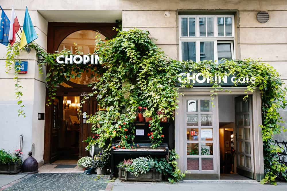 En hotelletje wat je in elke stad wel zou willen hebben is Chopin Boutique B&B. Niet vanwege haar luxe of high end service maar vanwege haar ligging, boutique stijl en toegankelijkheid. 