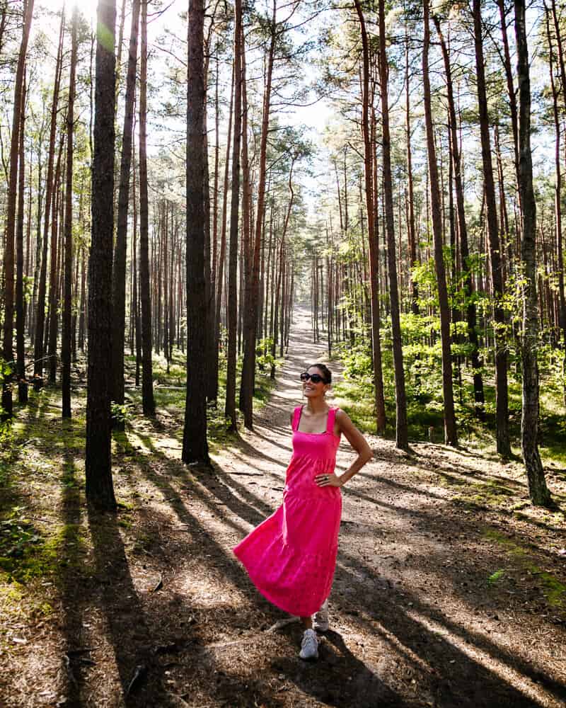 Wist je dat een van de grootste nationale parken van Polen zich op nog geen half uur rijden van Warschau bevindt? Het Kampinos Nationaal Park, gelegen op de grens van Polen en Wit-Rusland is het enige nationale park in Europa dat zich zo dicht bij de hoofdstad van een land bevindt. 