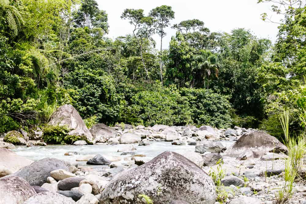 Misahuallí rivier in Archidona Ecuador.