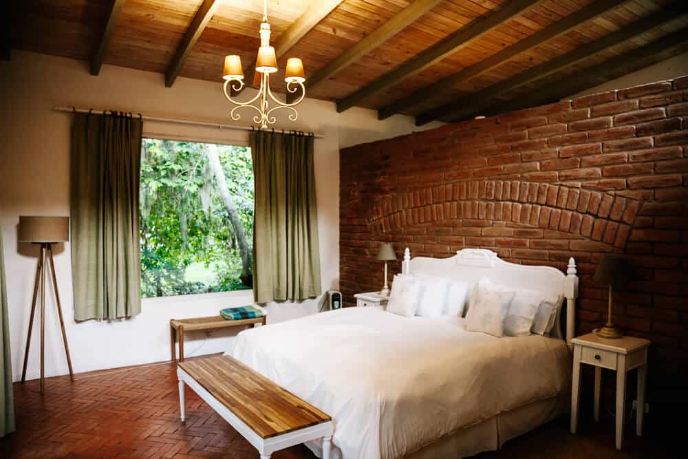 Hacienda Piman is located idyllically in a valley near the town of Ibarra, about an hour's drive from Otavalo. 