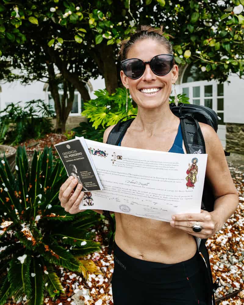 Als je over de Camino de Santiago route leest, lees je over het zogenaamde pelgrimspaspoort, de credential del peregrino, een speciaal boekje waar je dagelijks verschillende stempels in kunt verzamelen.