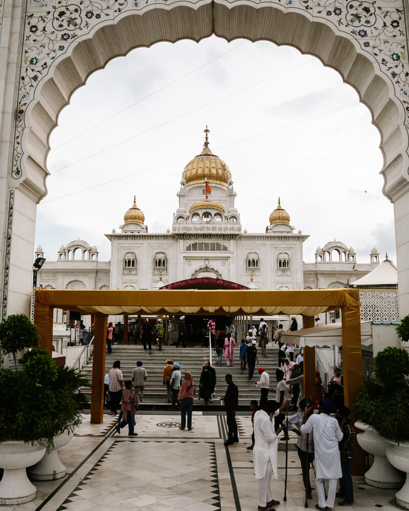 The Gurudwara Bangla Sahib is one of the most important Sikh temples in New Delhi and should not be missed during your visit. 