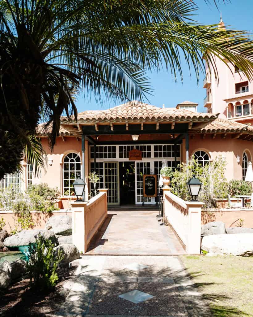 Restaurant El Bernegal for breakfast.