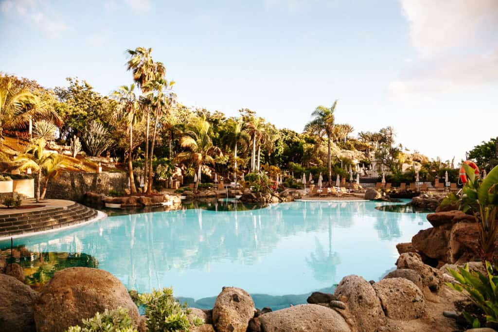 Swimming pool in Bahía del Duque hotel.