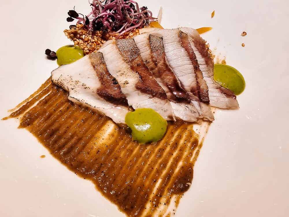 Restaurant Lichtblick, onder leiding van chef Andreas Zeindlinger, bevindt zich op de zevende verdieping van de stijlvolle Rathausgalerien en biedt grootse uitzichten over de stad. 