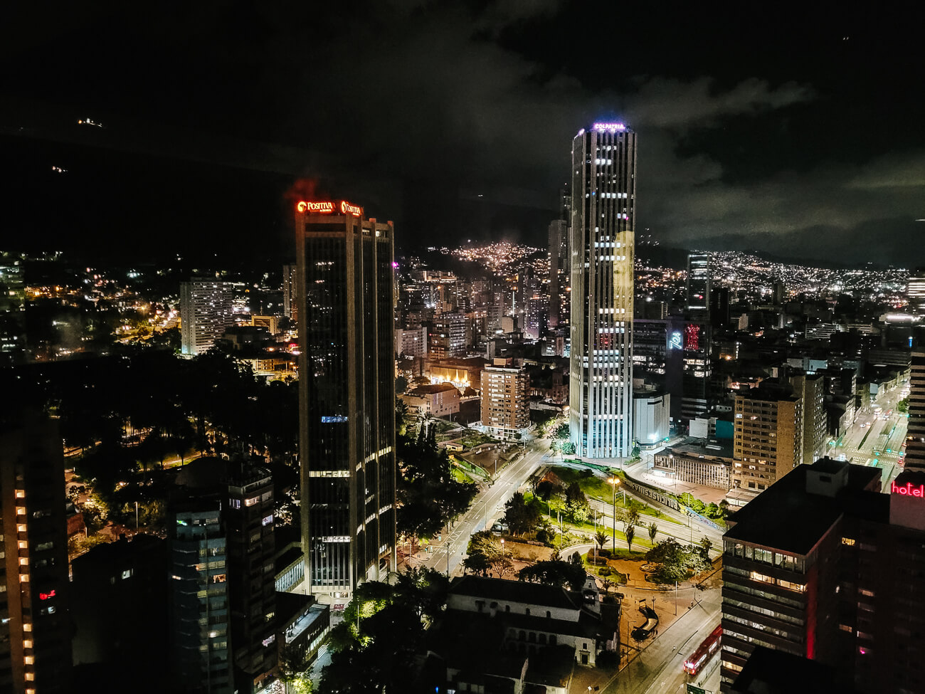 Uitzicht op Bogota vanaf Tequendama Suites hotel.