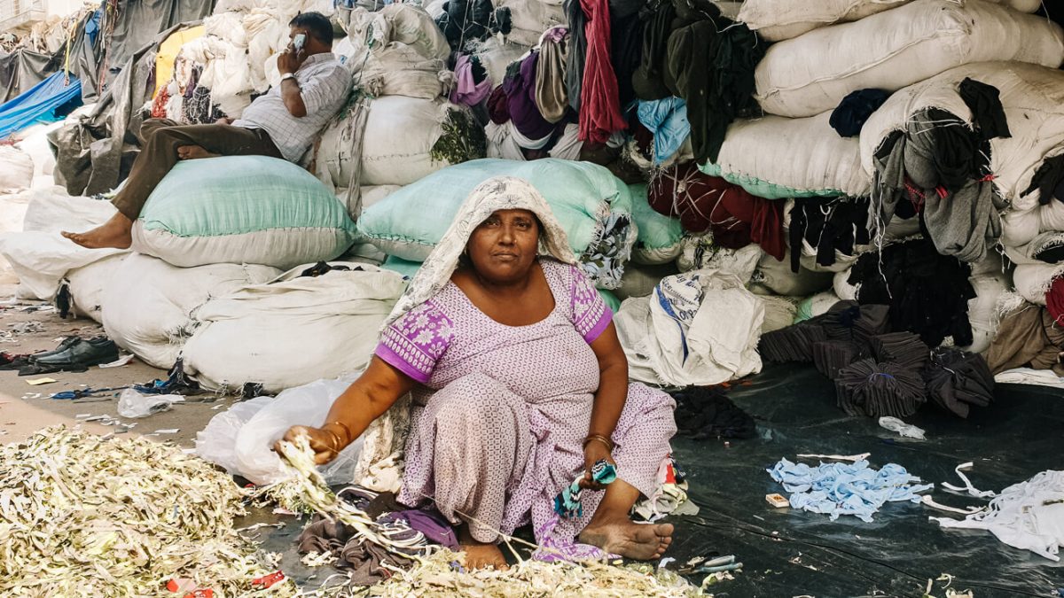 During a Sanjay Colony Delhi Slum tour you will meet the local people.