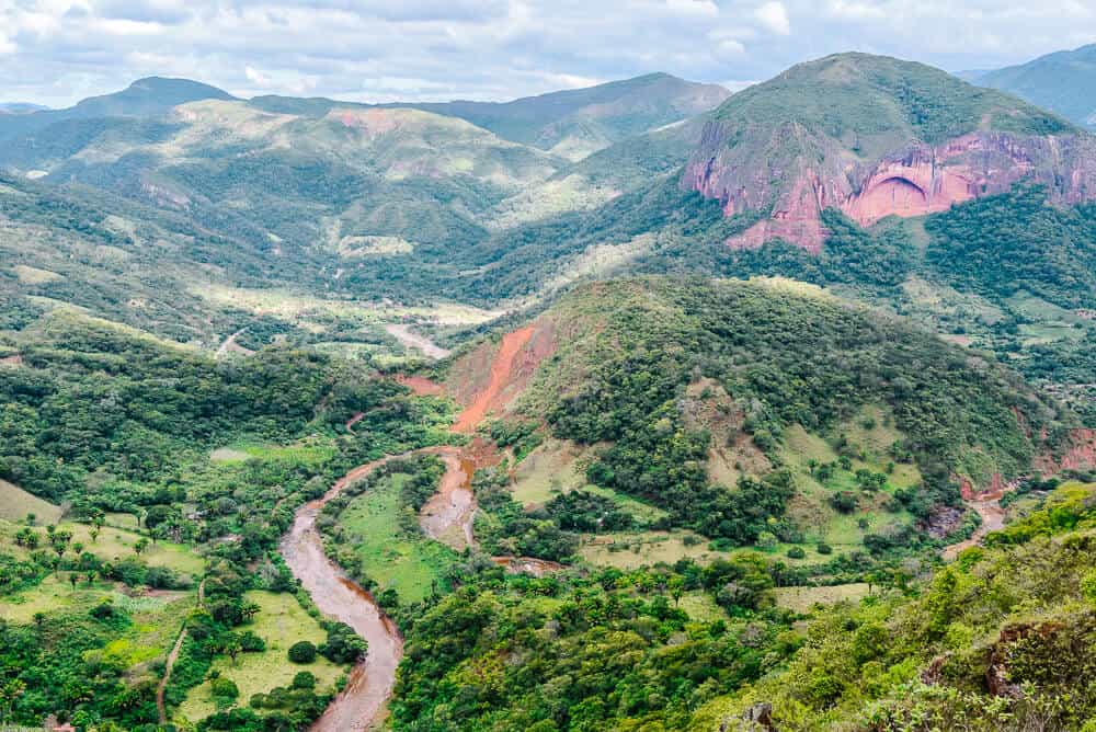 Just a short distance from Santa Cruz de la Sierra lies Amboró National Park, located in the transition zone between the Andes and the Amazon.