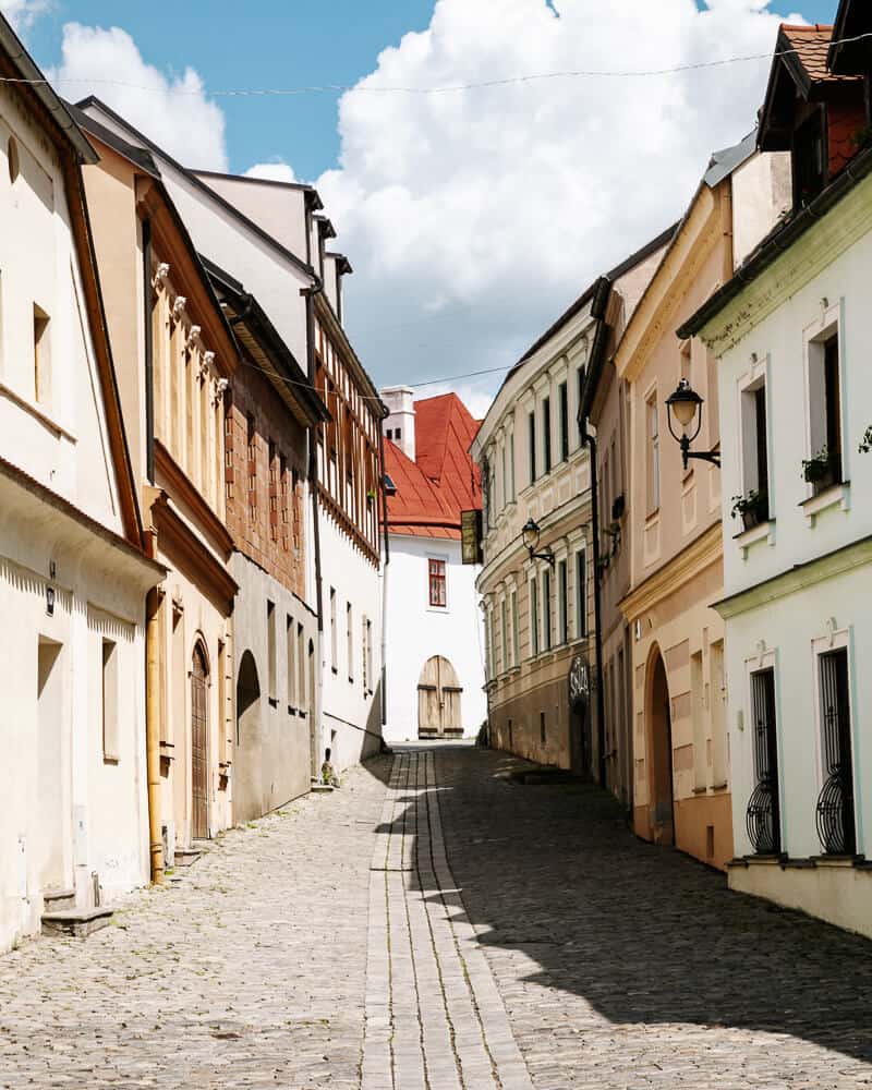 Entdecke die schönsten Städte und Sehenswürdigkeiten in Südmähren, der Weinregion Tschechiens.